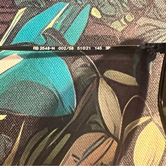 Ray-Ban Black Eyewear & Leather Case - Picture 3 of 3